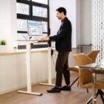 Bureau assis debout : 5 critères pour choisir un modèle ergonomique et durable
